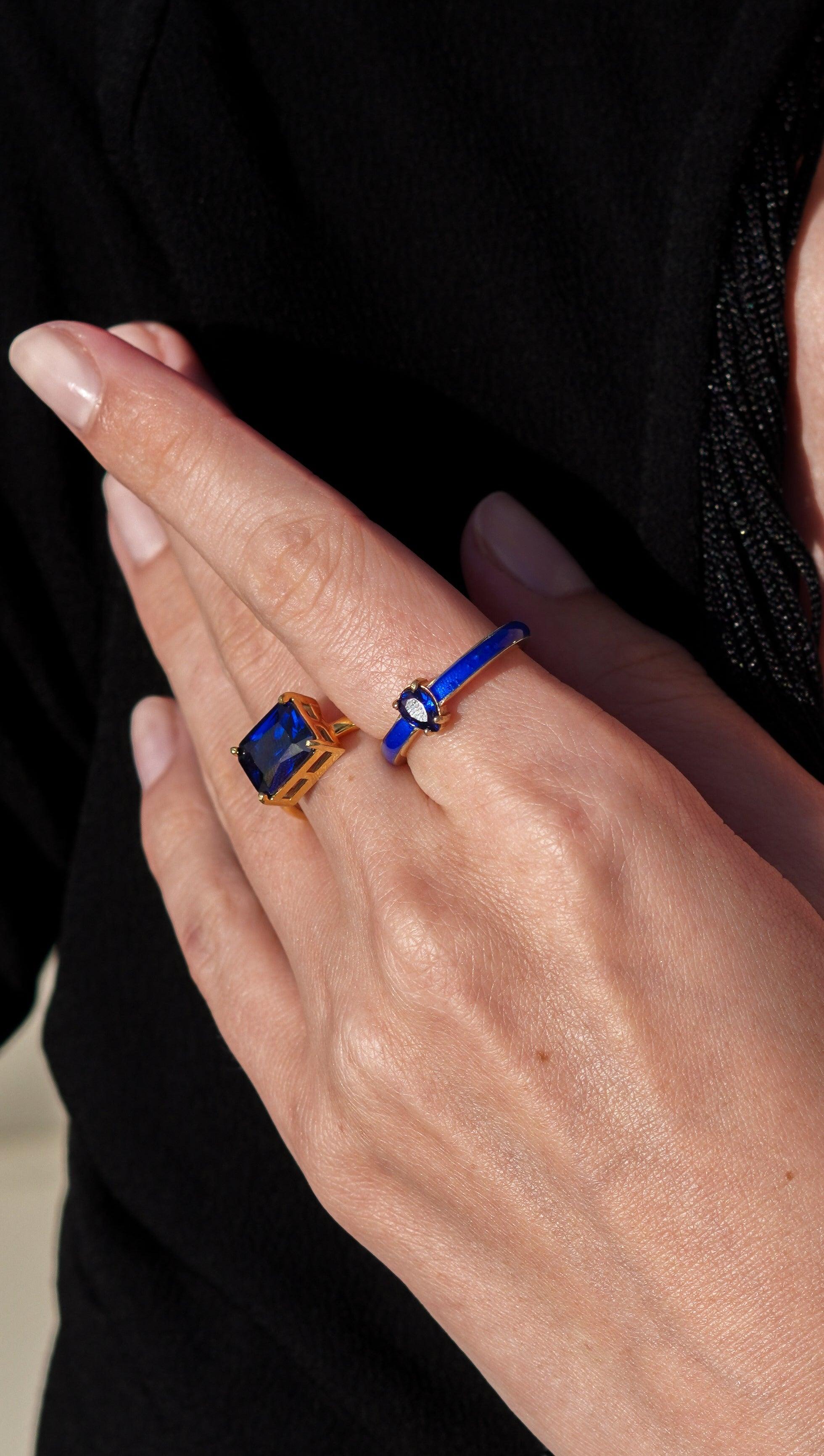 Karosh Safir Renk Baget Taşlı Tektaş Yüzük - Karosh