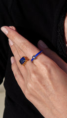 Karosh Safir Renk Baget Taşlı Tektaş Yüzük - Karosh